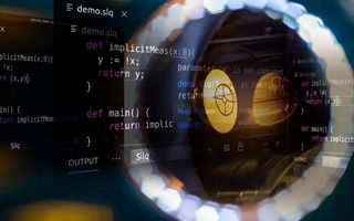 余江 api php源码,下载的php源码怎么运行呢？